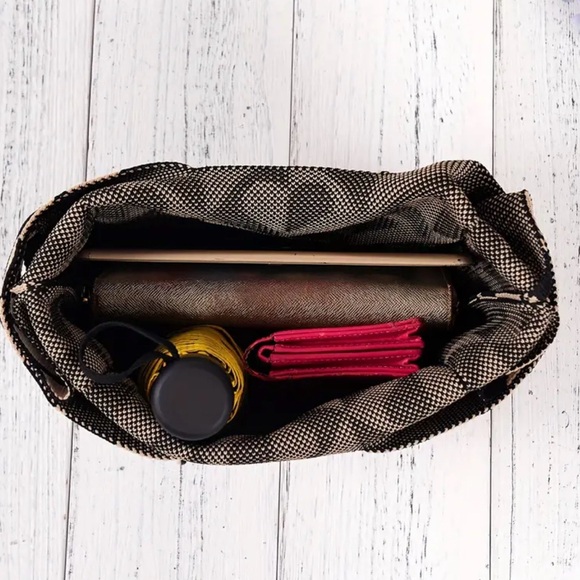 Boho Elegant Zigzag Knitted Tote Bag, Geometric Zigzag Pattern - Picture 8 of 10